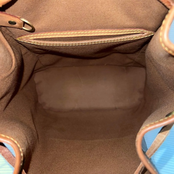 Louis Vuitton Montsouris MM Backpack - Picture 15 of 16